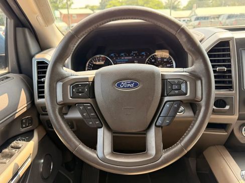 Used 2020 Ford Expedition XLT w/ Equipment Group 202A RWD image 16