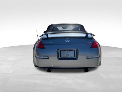 Used 2005 Nissan 350Z Touring RWD image 5