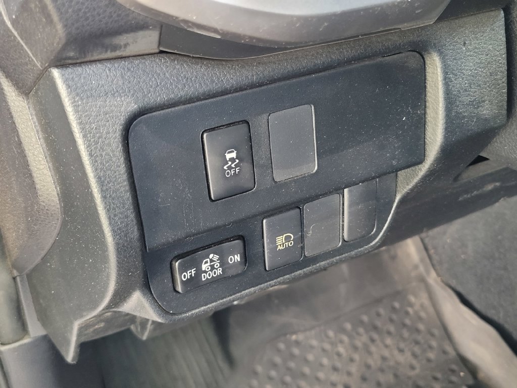 Used 2021 Toyota Tacoma SR5 w/ Technology Package AWD/4WD image 15