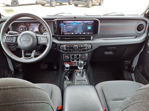 Used 2024 Jeep Wrangler Unlimited Rubicon AWD/4WD image 11