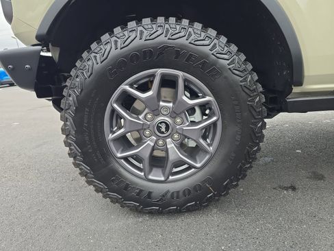 New 2025 Ford Bronco Badlands AWD/4WD image 25