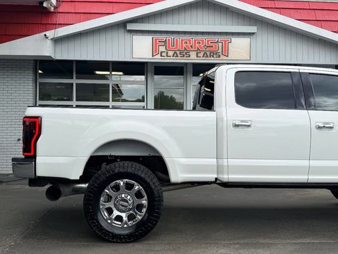 Used 2021 Ford F250 Lariat w/ Lariat Ultimate Package AWD/4WD image 11