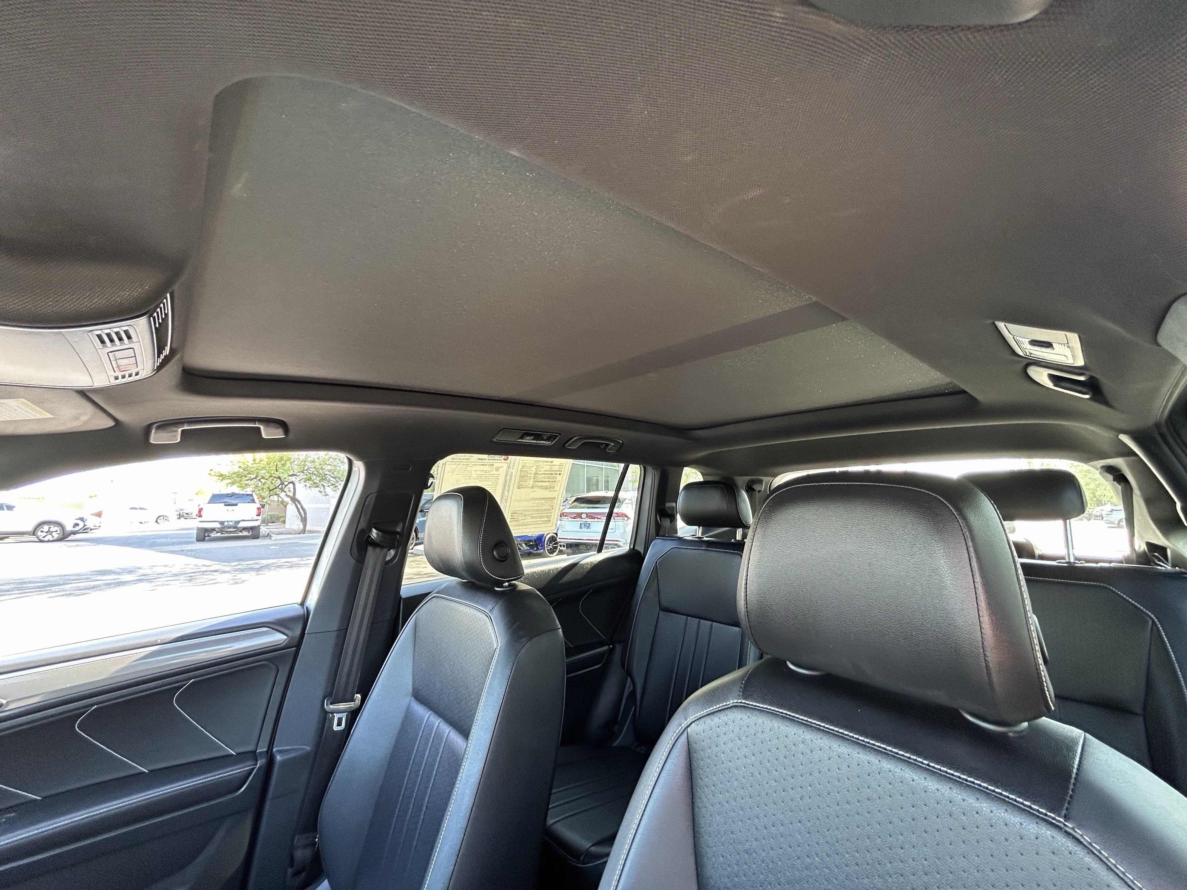 Used 2023 Volkswagen Tiguan SE R-Line FWD image 21