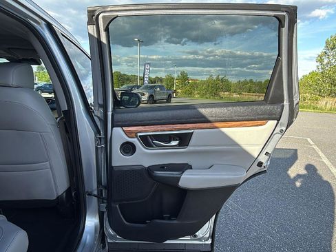 Used 2022 Honda CR-V Touring image 19