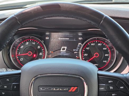 Used 2023 Dodge Charger SXT RWD image 17