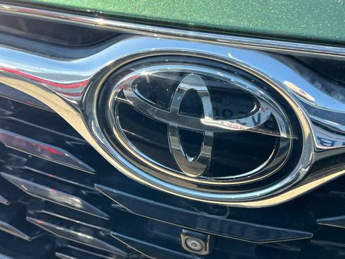 Used 2023 Toyota Highlander Limited image 10