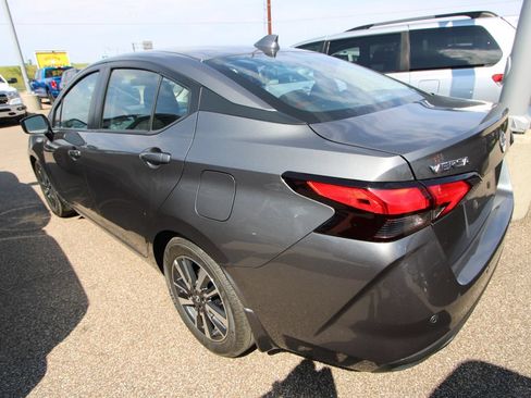 Used 2025 Nissan Versa SV w/ Trunk Package FWD image 5
