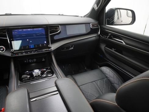 Certified 2025 Jeep Grand Wagoneer Series III w/ Quick Order Packagew 28T image 32