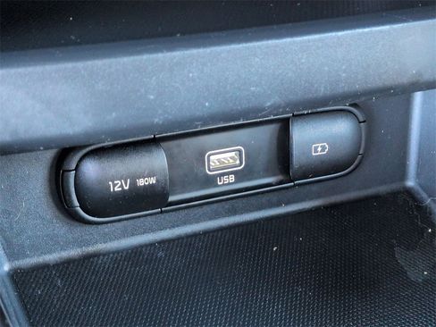 Used 2023 Kia Seltos S w/ Navigation Package image 22