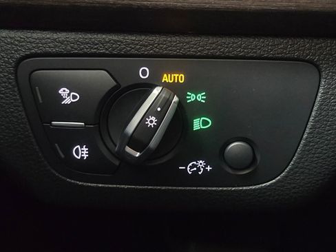 Used 2023 Audi Q5 2.0T Premium w/ Convenience Package image 37