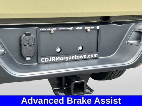 New 2025 Jeep Gladiator Sport w/ Premium Package AWD/4WD image 16