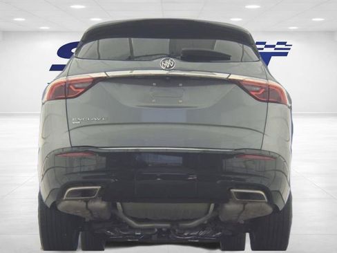 Used 2023 Buick Enclave Essence image 6