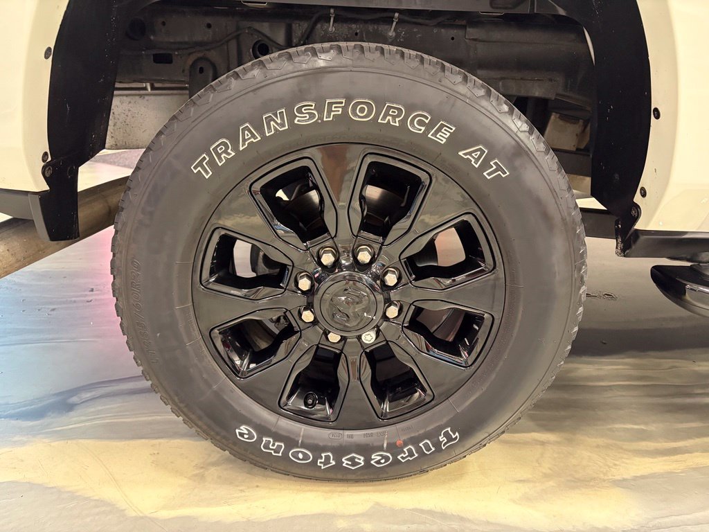 Used 2024 RAM 2500 Limited AWD/4WD image 29