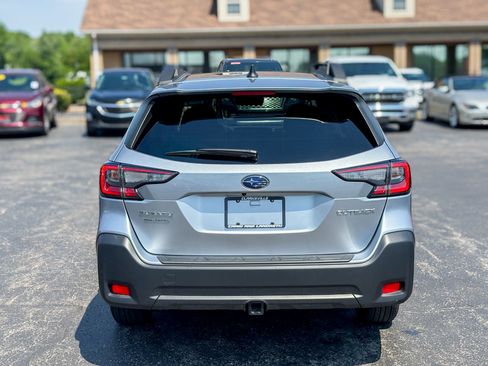 Used 2025 Subaru Outback Premium AWD/4WD image 7