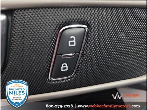 Used 2024 Ford Explorer XLT w/ Equipment Group 202A AWD/4WD image 20