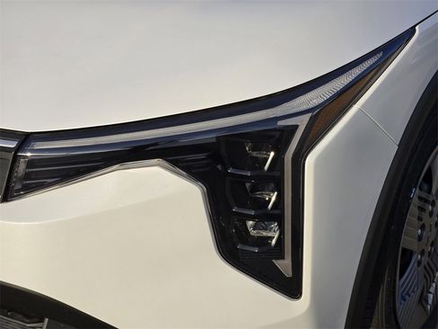 New 2025 Kia K4 LX image 6