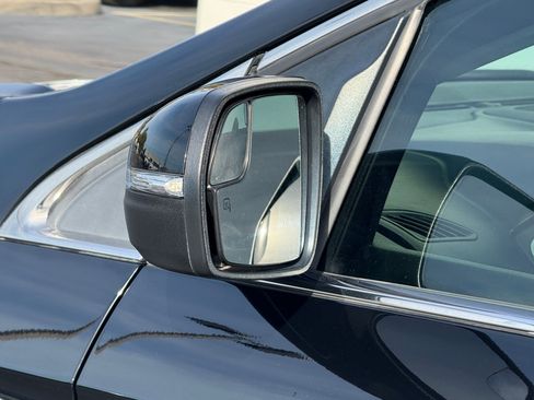 Used 2018 Ford Edge Titanium w/ Equipment Group 301A image 33