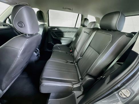 Used 2022 Volkswagen Tiguan SE FWD image 25