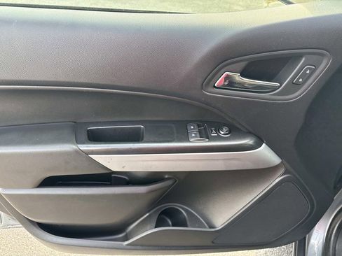 Certified 2022 Chevrolet Colorado LT w/ Fleet Safety Package image 11