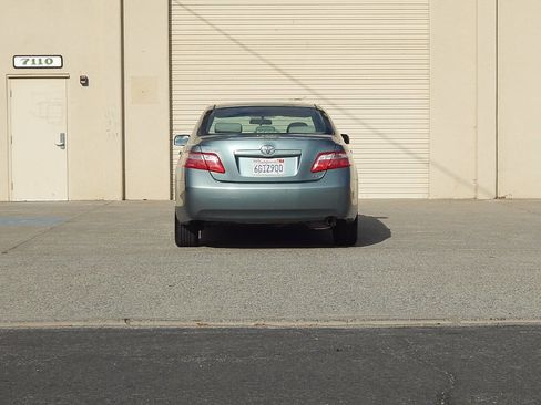 Used 2009 Toyota Camry LE image 4