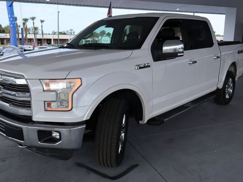 Used 2015 Ford F150 Lariat w/ Equipment Group 502A Luxury image 10