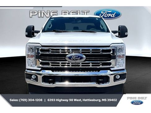 Used 2023 Ford F250 XLT w/ 360-Degree Camera Package AWD/4WD image 3