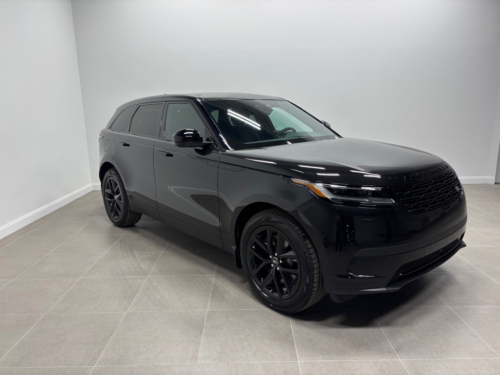 New 2026 Land Rover Range Rover Velar S AWD/4WD image 5