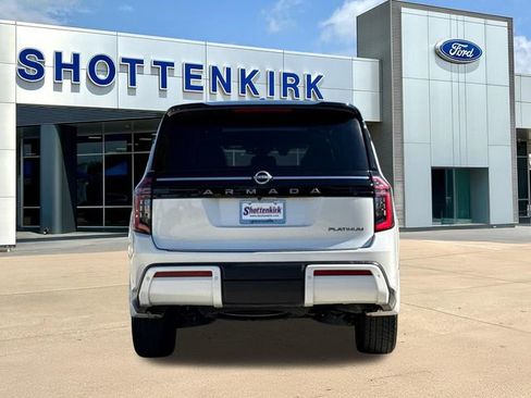 Used 2025 Nissan Armada Platinum image 7