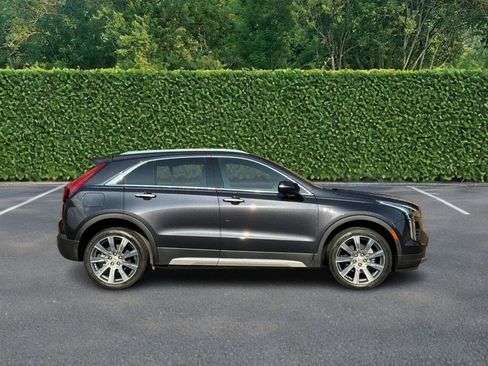 Used 2022 Cadillac XT4 Premium Luxury w/ Enhanced Visibility Package image 2