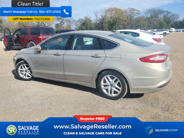 Used 2015 Ford Fusion SE w/ Equipment Group 202A FWD image 3