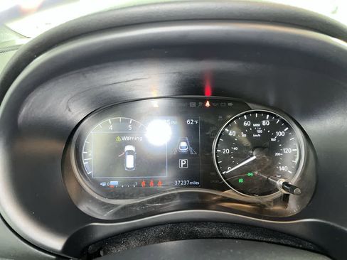 Used 2024 Nissan Kicks SR image 17