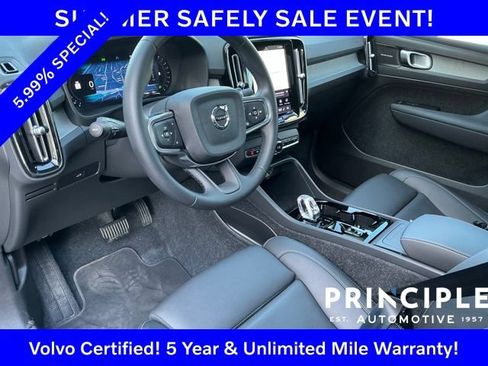 Certified 2025 Volvo XC40 B5 Ultra AWD/4WD image 28
