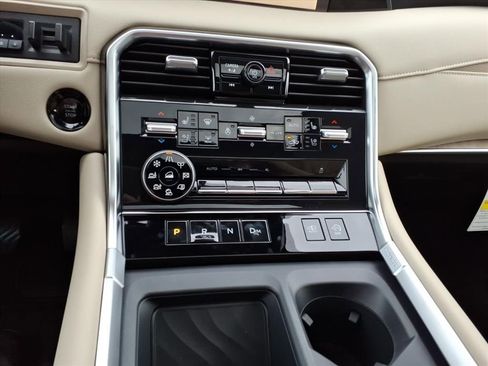 New 2026 Nissan Armada Platinum Reserve AWD/4WD image 16
