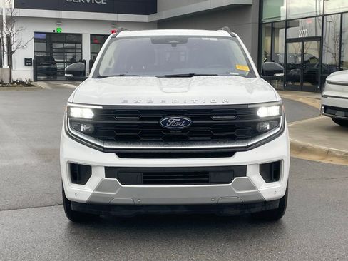 Used 2025 Ford Expedition Max Platinum AWD/4WD image 2