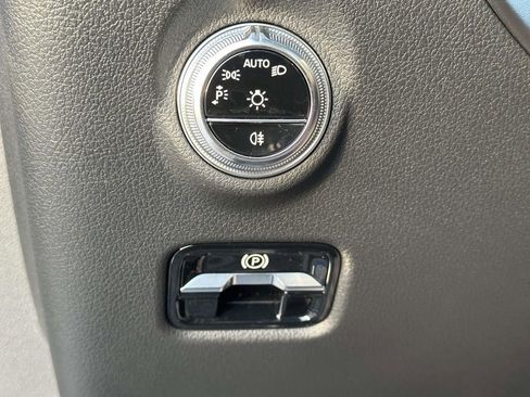 Used 2024 Mercedes-Benz CLE 450 4MATIC Coupe image 21