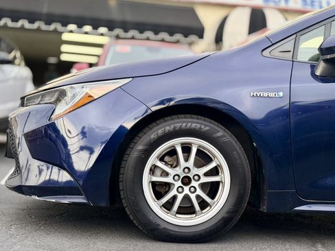 Used 2020 Toyota Corolla LE FWD image 8
