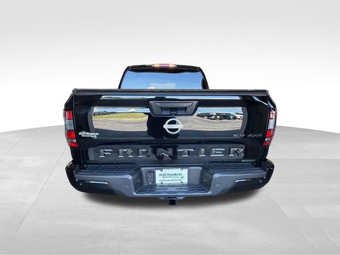 Used 2023 Nissan Frontier SV w/ Midnight Edition Package AWD/4WD image 4