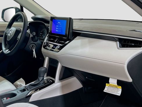 New 2025 Toyota Corolla Cross L FWD image 27