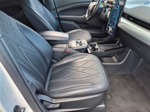 Used 2023 Ford Mustang Mach-E Select RWD image 19