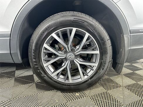 Used 2021 Volkswagen Tiguan S image 35