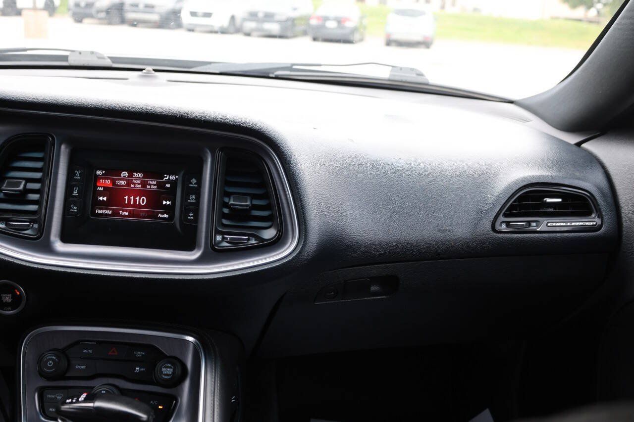 Used 2017 Dodge Challenger R/T RWD image 21