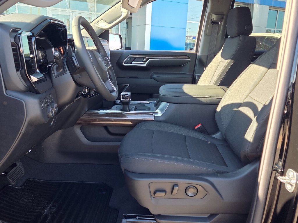 New 2026 Chevrolet Silverado 1500 RST w/ All Star Edition Plus AWD/4WD image 3