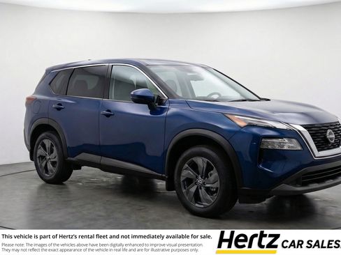 Used 2025 Nissan Rogue SV image 1
