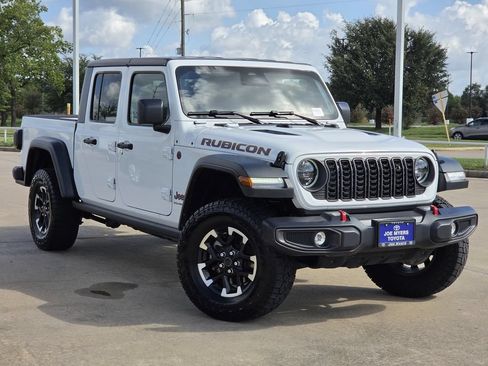 Used 2026 Jeep Gladiator Rubicon AWD/4WD image 2