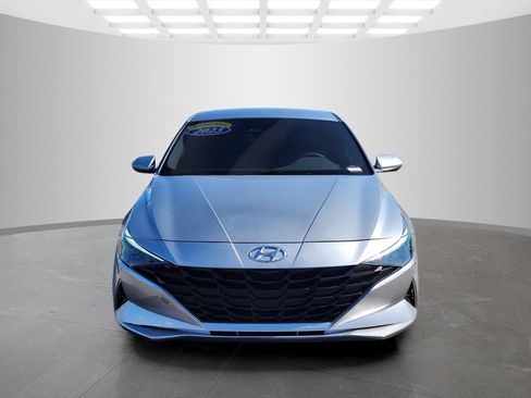 Used 2023 Hyundai Elantra SEL FWD image 2