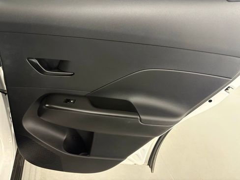 Used 2025 Hyundai Kona SEL FWD image 39