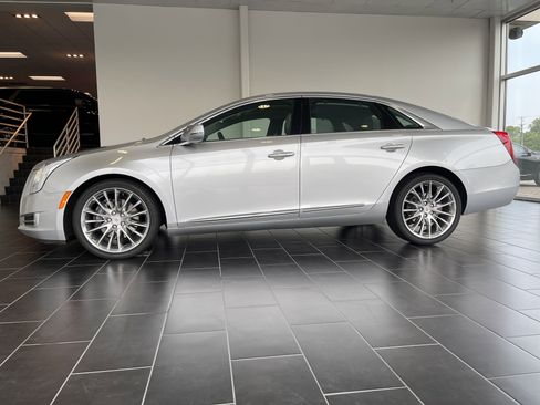 Used 2013 Cadillac XTS Platinum image 2