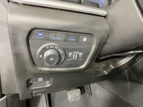 Used 2023 Jeep Grand Cherokee 4WD 4xe image 21