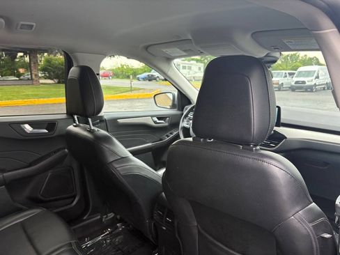 Used 2022 Ford Escape SEL AWD/4WD image 12