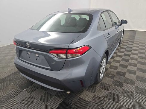 Used 2022 Toyota Corolla LE FWD image 4
